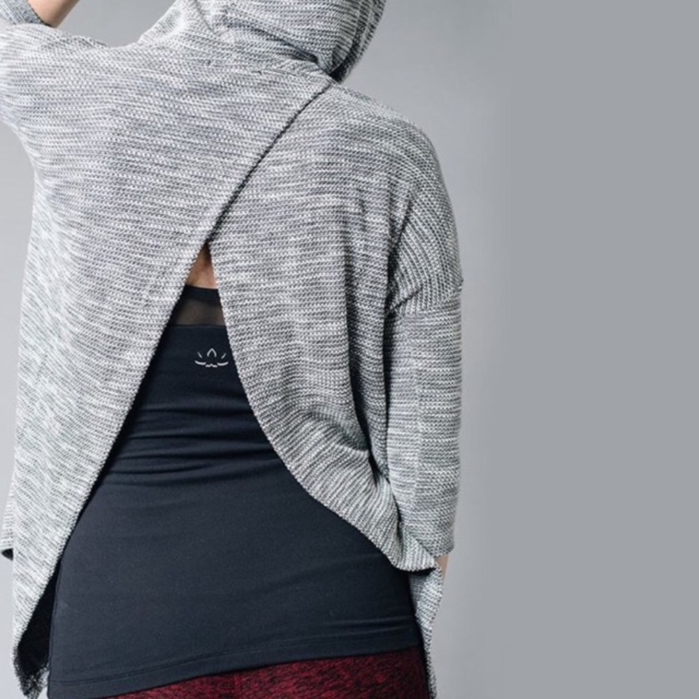 Beyond Yoga Slit Back Panel Workout Hoodie Size S - Picture 2 of 8
